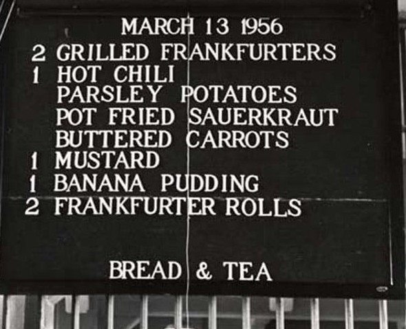 Thực đơn trong tù ngày 13/3/1956. Ảnh: Thư viện Công cộng San Francisco.