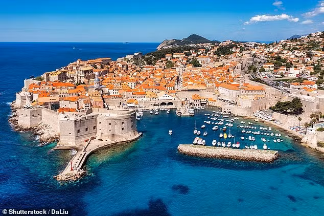 Theo Daily Mail, với tổng điểm an toàn là 44,14, Dubrovnik của Croatia đứng đầu danh sách các thành phố an toàn nhất Châu Âu. Ảnh: Shutterstock.