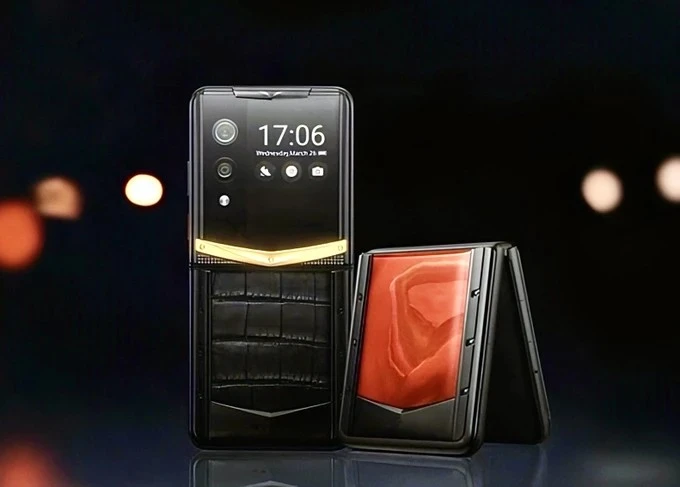 Điện thoại gập hơn nửa tỷ "đổ bộ" Việt Nam, đại gia ráo riết lùng