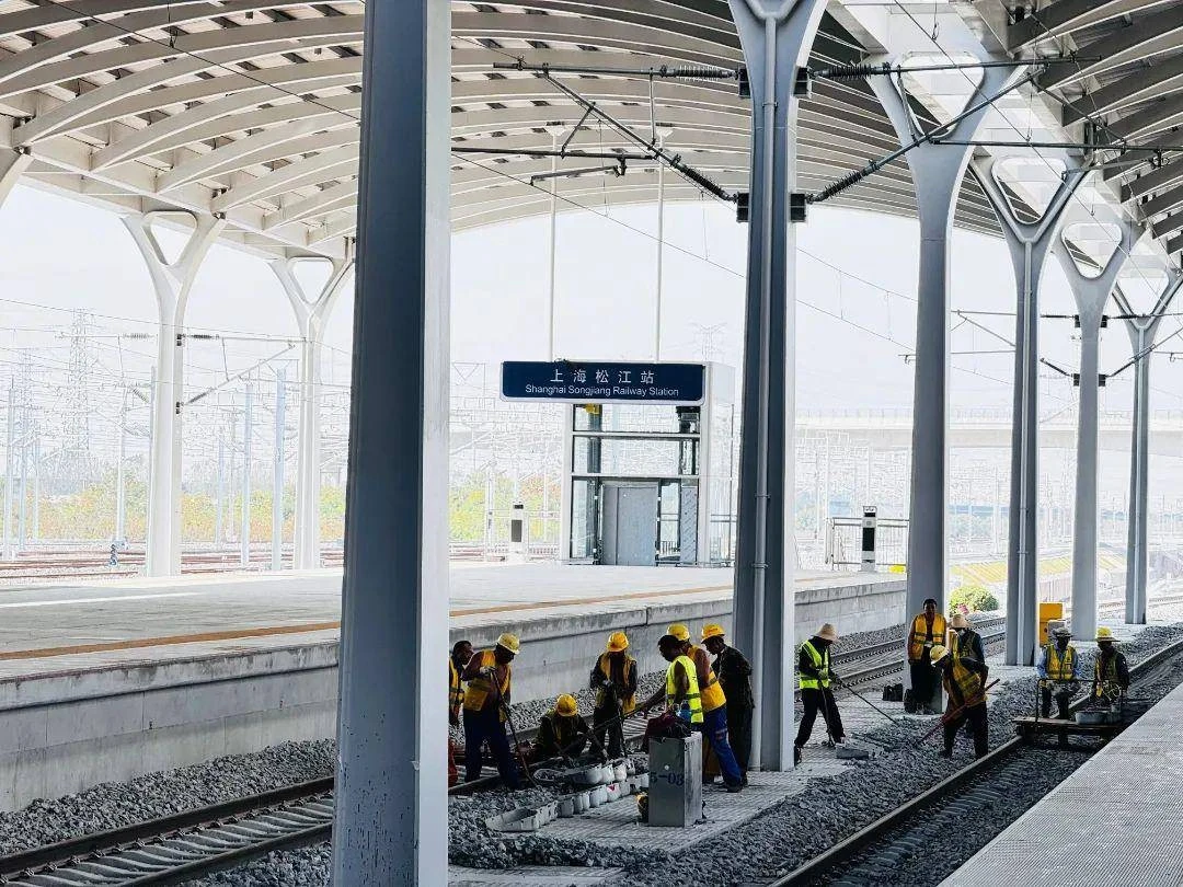 Đường sắt cao tốc thi công thần tốc, "kỹ nghệ" đằng sau đỉnh cỡ nào? 