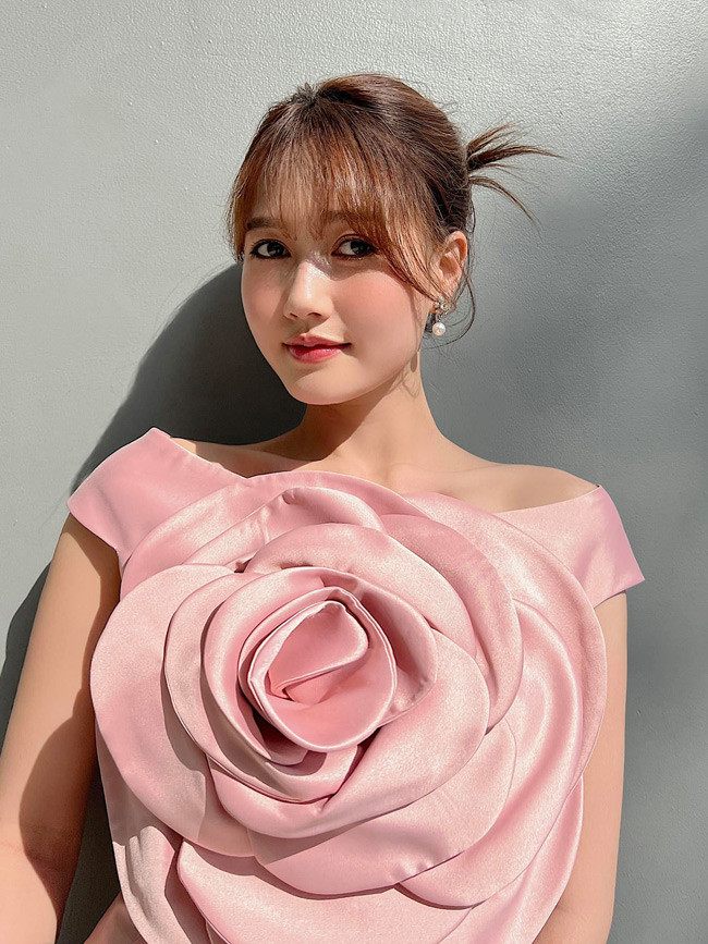 Cô nàng không ngừng nỗ lực để khẳng định tên tuổi của mình.