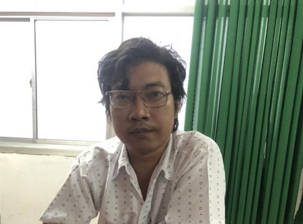 Võ Hoàng Thơ là người có trình độ, từng có thời gian làm việc trong lĩnh vực báo chí nhưng có nhận thức sai lệch về tình hình xã hội, nhất là các chính sách trong công tác phòng, chống dịch COVID-19. Thơ dùng tài khoản facebook “Minh Long” đăng tải nhiều bài viết có nội dung sai sự thật, nói xấu Đảng, Nhà nước, đi ngược chủ trương của Đảng, chính sách pháp luật của Nhà nước.