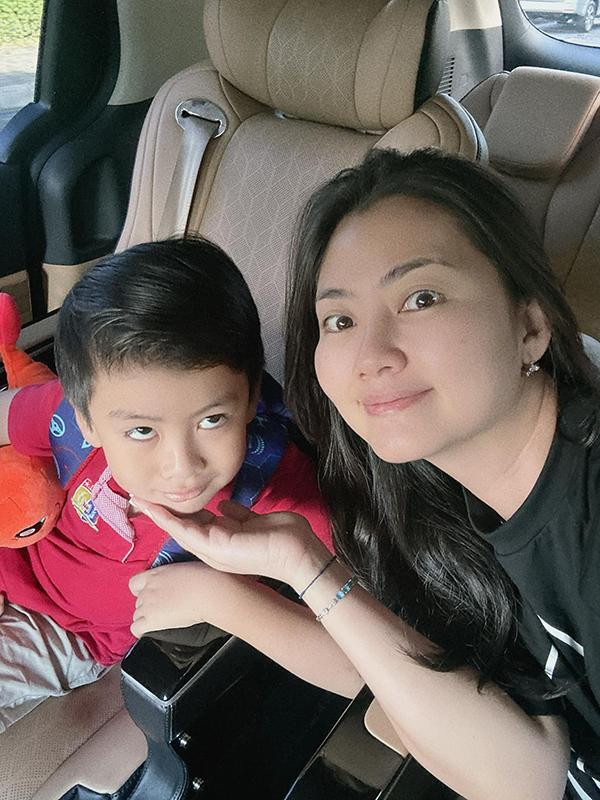 ô là mẹ đơn thân sau khi ly hôn diễn viên Thanh Bình. Nói về tình duyên của Ngọc Lan, fan của cô tiếc nuối. Tài sắc như vậy nhưng nữ diễn viên tuổi Sửu đã 3 lần suýt cưới rồi lại tan vỡ trong bi kịch. Cưới được một người chồng hiểu mình nhưng cuối cùng họ vẫn chia tay.