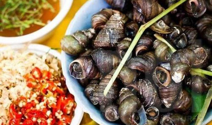 Tuy có kích thước nhỏ nhưng nhưng thịt của ốc đắng có mùi vị riêng, hơi ngăm ngăm nhưng càng nhai sẽ thấy vị ốc rất ngọt, thơm.