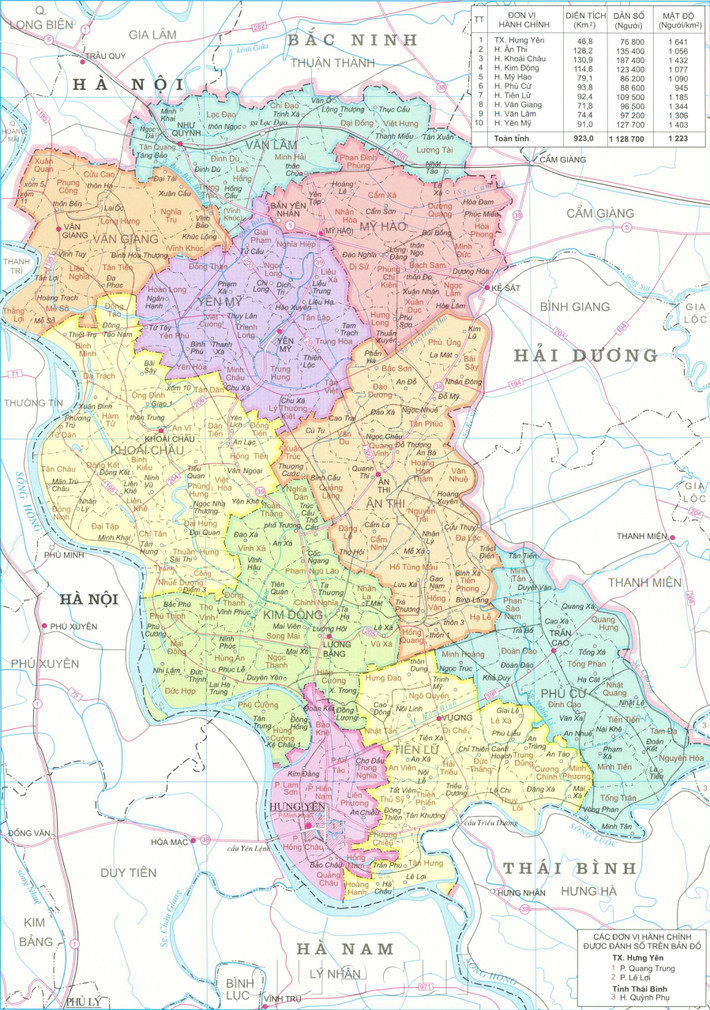 Tổng diện tích đất tự nhiên của tỉnh Hưng Yên là 926,0 km2. Tỉnh Hưng Yên được phân chia thành 10 đơn vị hành chính cấp huyện, gồm 1 thành phố, 1 thị xã và 8 huyện với 161 đơn vị hành chính cấp xã, gồm 139 xã, 14 phường và 8 thị trấn.
