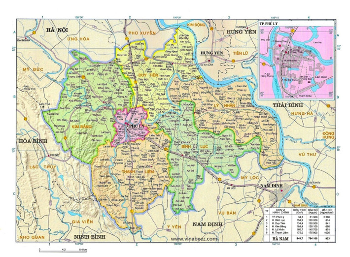 Tổng diện tích đất tự nhiên của tỉnh Hà Nam là 860,5 km2. Tỉnh Hà Nam có 6 đơn vị hành chính cấp huyện, bao gồm 1 thành phố, 1 thị xã và 4 huyện với 109 đơn vị hành chính cấp xã, bao gồm 6 thị trấn, 20 phường và 83 xã.
