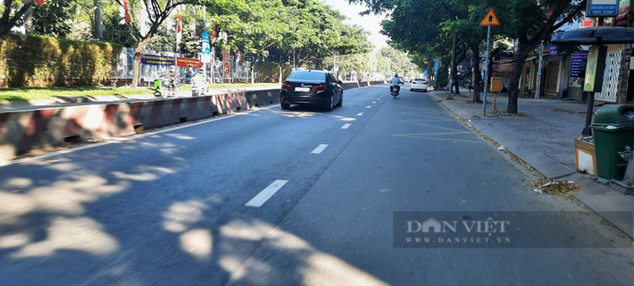 Một năm trước ông Lê Tấn Hùng (57 tuổi) và đồng phạm cũng bị bắt về hành vi "vi phạm quy định về quản lý, sử dụng tài sản nhà nước" gây thất thoát, lãng phí. Theo kết luận điều tra, ông Trần Vĩnh Tuyến bị cho là đã ký quyết định chấp thuận cho Sagri chuyển nhượng dự án khu nhà ở Phước Long B, quận 9, cho Tổng Công ty cổ phần Phong Phú (Tổng Công ty Phong Phú) với giá hơn 168 tỷ đồng (tương đương hơn 10,5 triệu đồng/m2) - thấp hơn giá thị trường, gây thiệt hại nghiêm trọng cho nhà nước. Quyết định này được ông Tuyến căn cứ vào tờ trình tham mưu, đề xuất của Sở Xây dựng do Trần Trọng Tuấn ký. Hiện nay, trong khu dự án này một số nơi cỏ dại mọc um tùm...