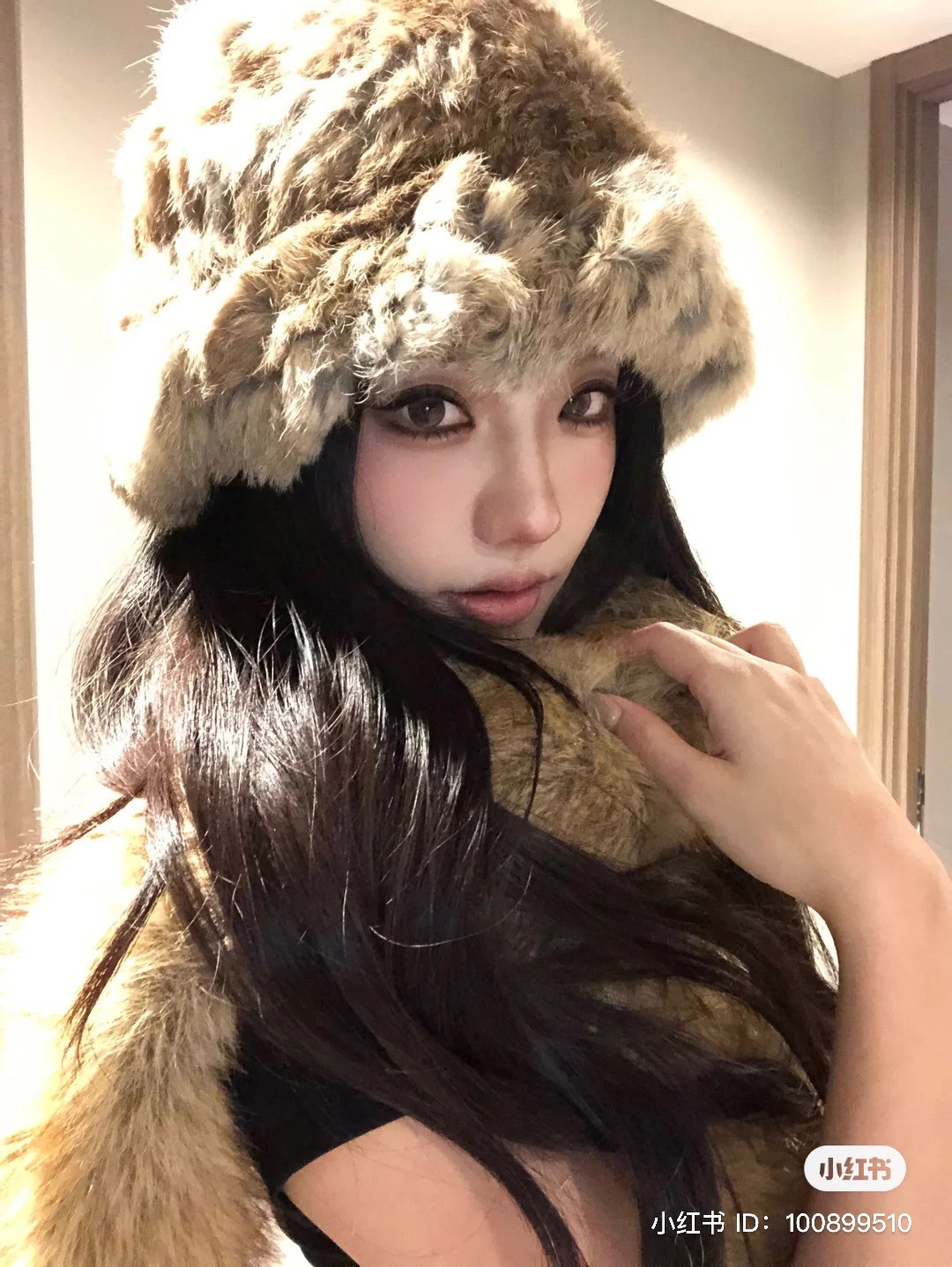 Giao diện xinh như búp bê lần này của Angelababy nhanh chóng vượt khỏi khuôn khổ một bộ ảnh cá nhân để trở thành hot trend trên MXH xứ tỷ dân.