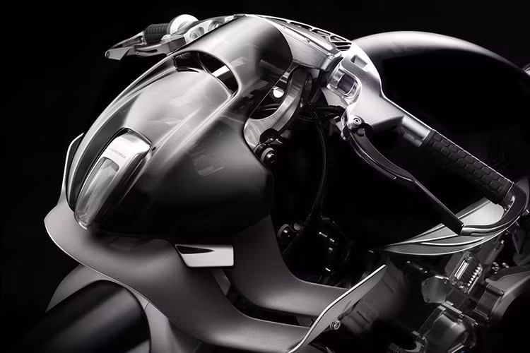 Thiết kế của RMB01 được lấy cảm hứng từ các mẫu xe đua Mỹ cổ điển đầu thế kỷ 20, kết hợp với triết lý tối giản và hiệu quả khí động học.