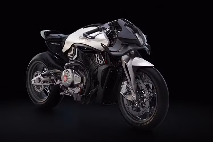 Sự kết hợp giữa Richard Mille và Brough Superior trong RMB01 không đơn thuần là một mẫu xe tốc độ, mà là sự hội tụ giữa công nghệ cơ khí, thiết kế nghệ thuật và chế tác thủ công cao cấp.