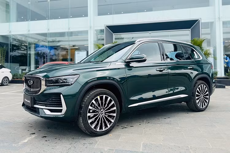 Geely Monjaro hứa hẹn sẽ tạo nên cú hích tại phân khúc SUV cỡ D tại Việt Nam – nơi người tiêu dùng ngày càng yêu cầu cao về cả hiệu suất, công nghệ và tính thẩm mỹ trên những mẫu ôtô đời mới.