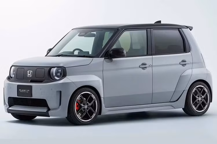 Việc điện hóa mẫu xe "con cưng" N-Box của Honda được kỳ vọng sẽ tạo ra cú hích lớn, buộc người tiêu dùng Nhật Bản phải nhìn nhận xe điện một cách thực tế và gần gũi hơn trong nhu cầu di chuyển hàng ngày.