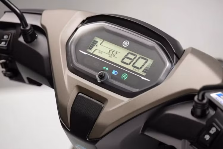 Về trang bị, xe tay ga Yamaha Mio Gear 2025 cũng được tích hợp đầy đủ các tính năng phục vụ cho cuộc sống đô thị hiện đại như hệ thống đèn LED toàn bộ xe, cổng sạc USB cho các thiết bị di động...