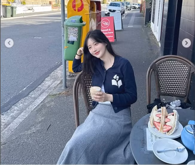 Ngay khi những hình ảnh mới của Asuna được đăng tải, cộng đồng mạng đã "bùng nổ" với hàng trăm nghìn lượt thích và bình luận.