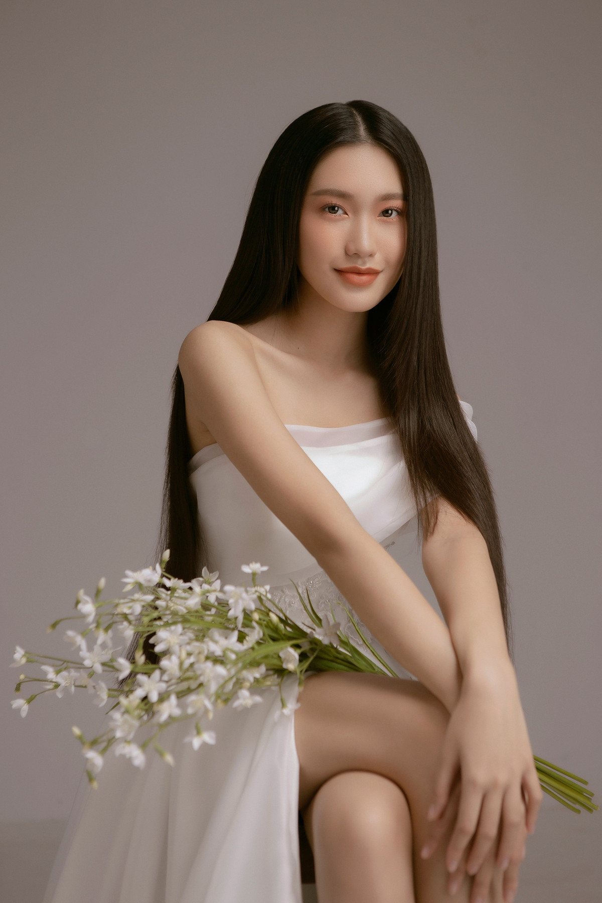 Không chỉ học giỏi, Doãn Hải My còn là một “cô gái vàng” trong làng tài năng. Cô có thể hát, vẽ, múa và chơi piano thành thạo từ khi còn nhỏ.