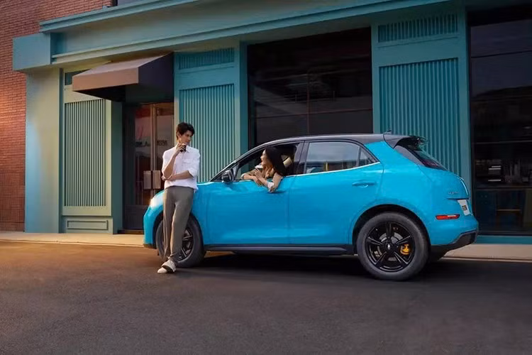 Tại thị trường tỷ dân Trung Quốc, hầu như năm nào các mẫu xe cũng đều được nâng cấp đáng kể. Tuy nhiên, Ora Good Cat của hãng Great Wall Motor (GWM) đã tồn tại ở thị trường này mà gần như không thay đổi kể từ khi ra mắt vào năm 2020. Mãi đến nay, mẫu xe hatchback thuần điện dễ thương này mới được bổ sung phiên bản nâng cấp giữa vòng đời.