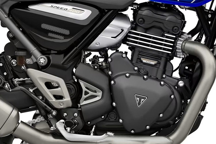 Phần yên xe cao 806 mm, dài hơn cơ sở của Speed 400 với chiều dài cơ sở đạt 1.406 mm, góc nghiêng 24,2° cho cảm giác lái nhanh nhạy hơn. Trọng lượng xe ở mức 180 kg, nhỉnh hơn Speed 400 đúng 1 kg.