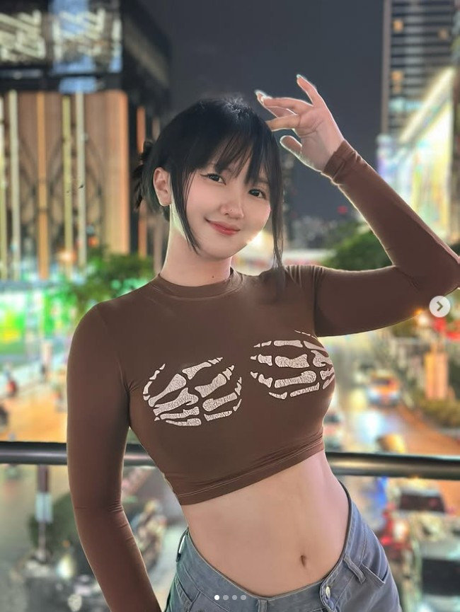 Azulacan đã nắm bắt được cái "chất" riêng của Cha Hae-In: sự mạnh mẽ tiềm ẩn, vẻ đẹp thanh thoát và khí chất của một chiến binh hàng đầu.