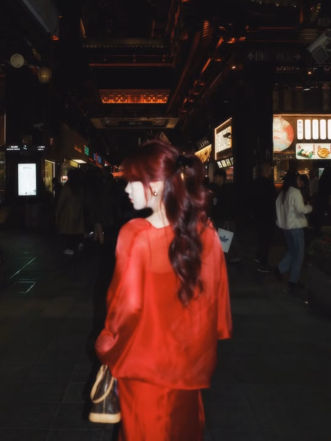 Bảo Hân Helia, tên thật Nguyễn Ngọc Bảo Hân, sinh năm 2000, quê Lâm Đồng, là cái tên không còn xa lạ với cộng đồng mạng. Cô được biết đến là một rapper, KOL và người mẫu ảnh nổi bật, sở hữu lượng người theo dõi lớn trên các nền tảng mạng xã hội.