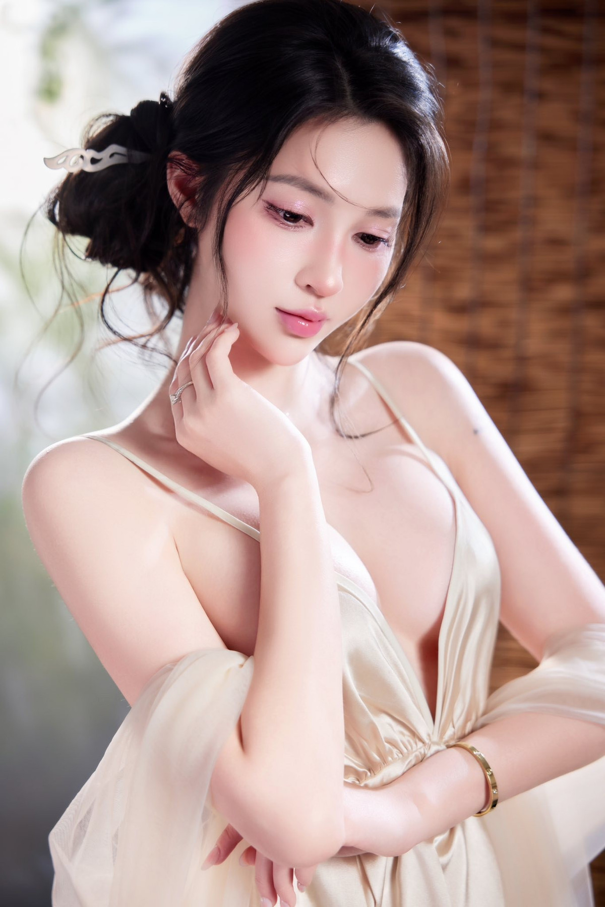 Ngay sau khi đăng tải, bộ ảnh của Triều Tiên đã nhận được phản ứng tích cực và sôi nổi từ CĐM.