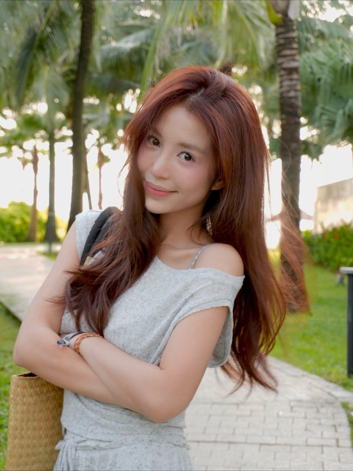 Một số người còn nhận xét rằng, hình ảnh này của Mẫn Tiên gợi lên cảm giác bình yên, đúng tinh thần Tết xưa – nơi mọi thứ đều chậm lại để con người dành thời gian cho gia đình và những giá trị bền vững.