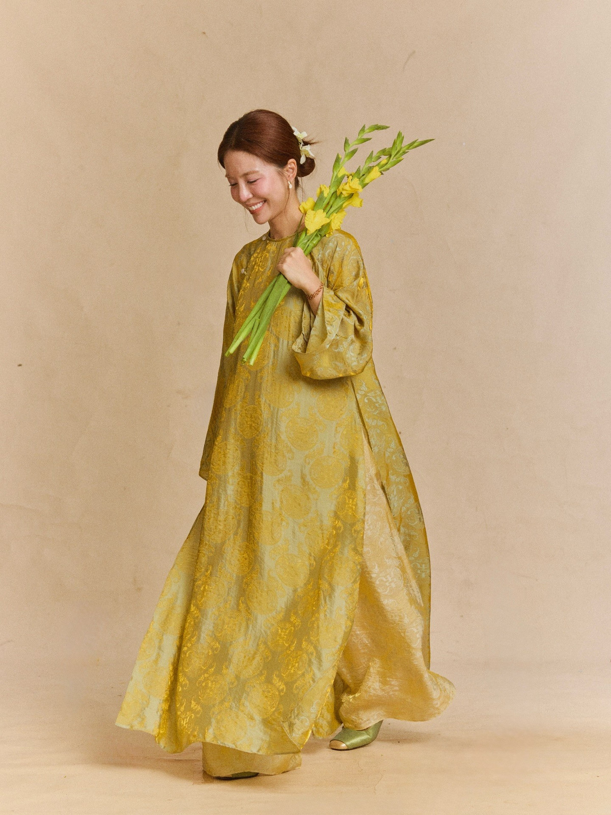 View - Mẫn Tiên diện áo dài đón Tết, khoe vẻ đẹp dịu dàng giữa sắc xuân truyền thống | Báo Tri thức và Cuộc sống - TIN TỨC PHỔ BIẾN KIẾN THỨC 24H