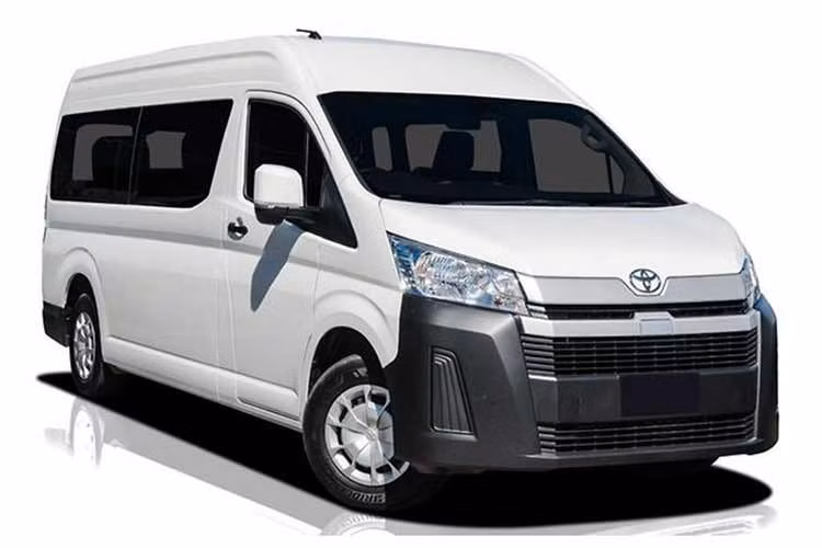 Theo kế hoạch, mẫu xe minivan Toyota HiAce 2026 sẽ chính thức được mở bán tại Nhật Bản từ đầu tháng 2 tới đây tới với mức giá dao động từ 18.000 đến 29.500 USD (tương đương khoảng 472,86 - 774,96 triệu đồng).