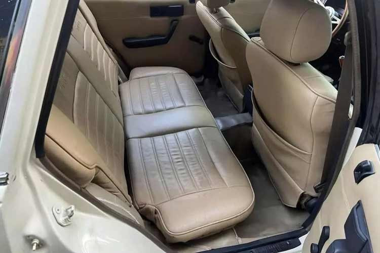 Động cơ LPG 1,8 lít được thay thế bằng phiên bản 2 lít. Vào tháng 12/1986, hai phiên bản đặc biệt đã xuất hiện: chiếc 1800 GR Saloon được trang bị tốt (gương chiếu hậu gập điện, khóa cửa và cửa sổ điện, v.v.) và chiếc Hardtop Grande Twin Cam 24 Limited (được trang bị rất tốt, chỉ có sẵn với hộp số tự động bốn cấp).