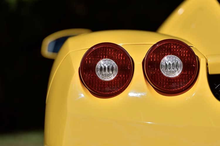 Và đến nay, chiếc siêu xe Ferrari Enzo đời 2003 này đã phá vỡ kỷ lục đó với mức giá đáng kinh ngạc 16,5 triệu USD (tương đương gần 430 tỷ đồng) tại sự kiện Kissimmee ở Florida.