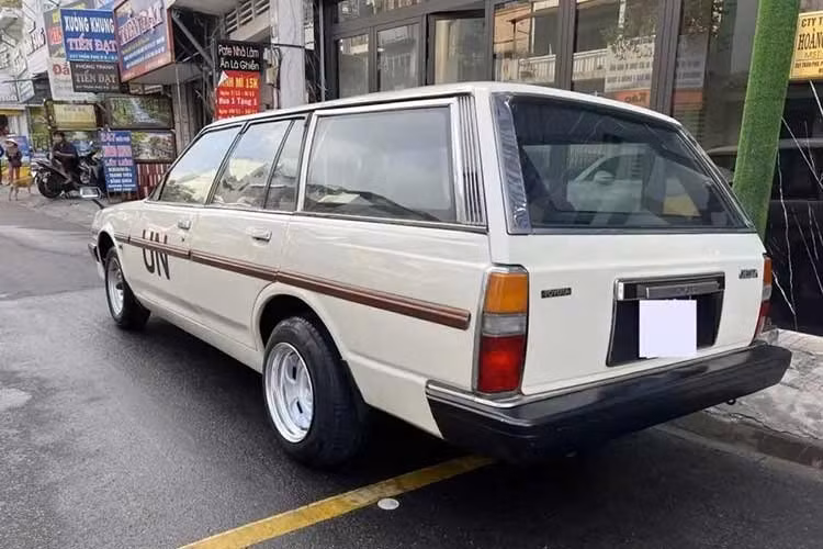 Xe Toyota Cressida wagon X70 được sản xuất từ ​​tháng 11/1984 đến tháng 4/1997 với chỉ một vài sửa đổi nhỏ trong những năm qua. Ở hầu hết các thị trường, doanh số bán xe wagon này đã bị dừng lại khi mẫu xe sedan tiếp theo được giới thiệu nhưng chúng vẫn tiếp tục được bán ở Nhật Bản để sử dụng làm xe giao hàng. Cuối cùng, Cuối cùng, nó đã được thay thế bởi Qualis Mark II dẫn động cầu trước dựa trên Camry Gracia.