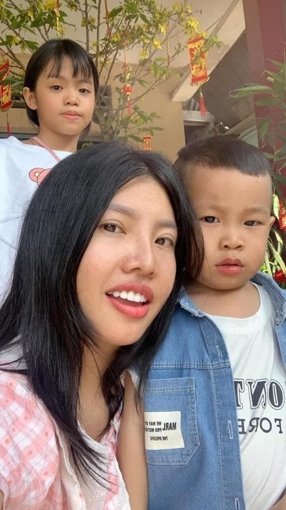 Cụ thể, Quách Phượng cải thiện hàm hô 65 triệu, hạ gò má 45 triệu, nhấn mí 3,5 triệu, nâng mũi cấu trúc 31 triệu, chân mày 2 triệu, xăm môi 2 triệu,…