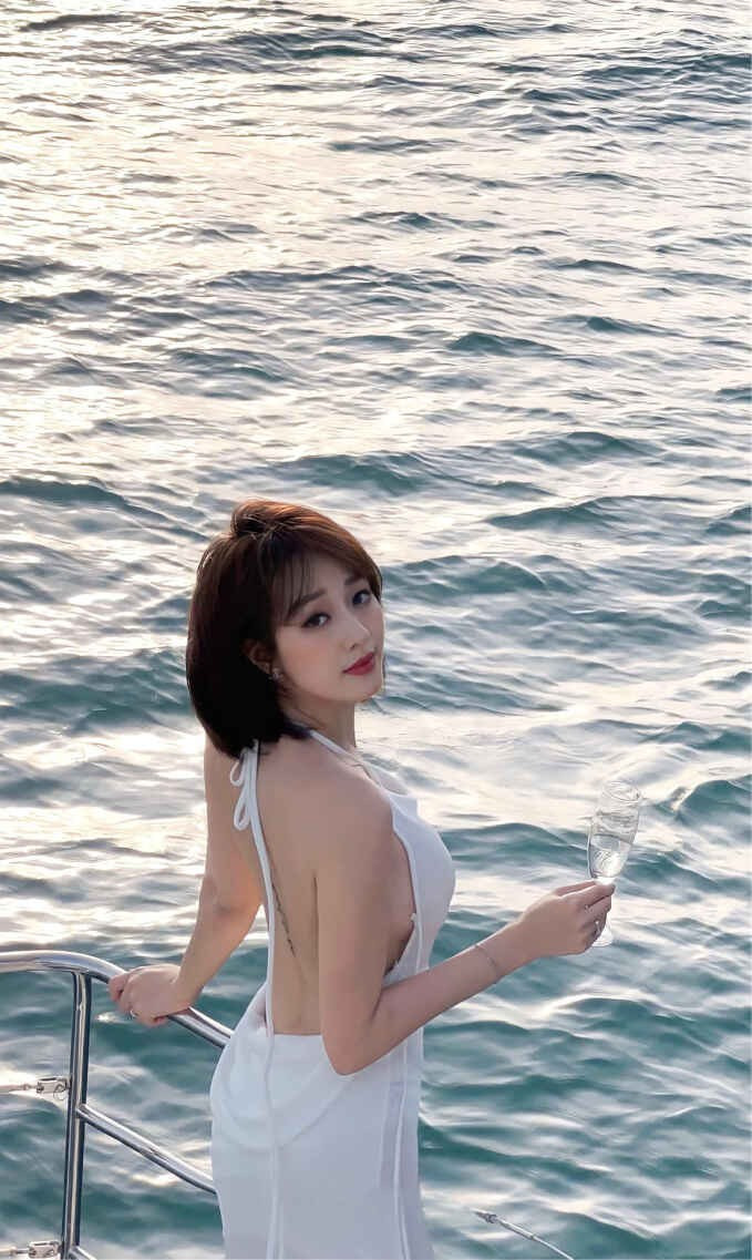 Nhan sắc ngọt ngào của bà mẹ 3 con.