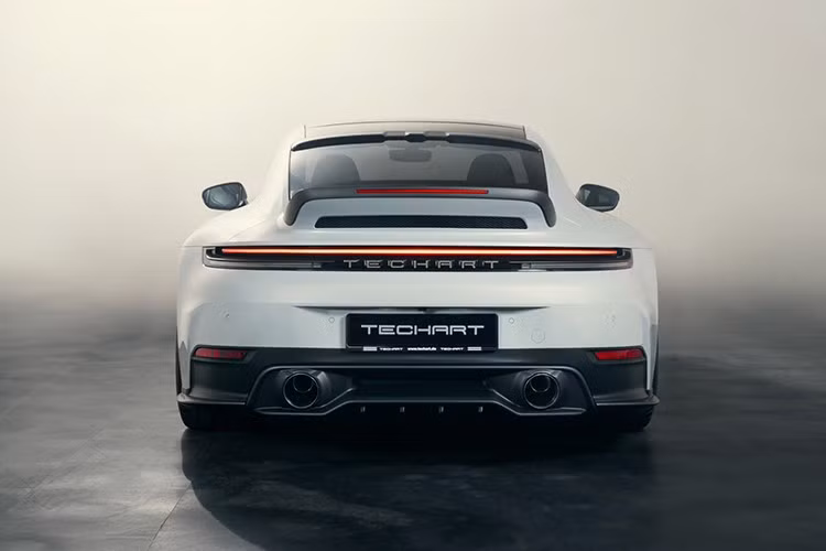 911 Carrera T là chiếc xe được phát triển theo triết lý “ít mà chất”, nên có vẻ chiếc xe được sinh dành cho trường phái độ theo sở thích cá nhân.