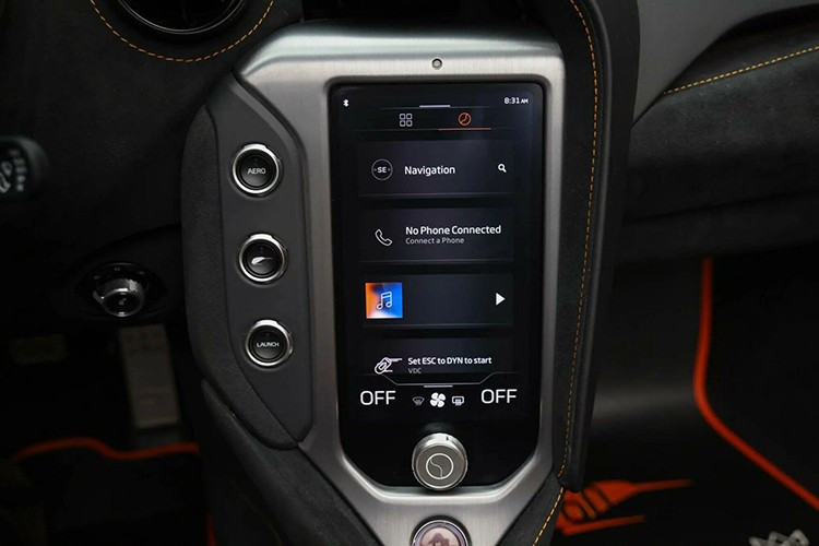 Đối với nhà sưu tập, nguồn gốc xe quan trọng không kém cấu hình. Đó là lý do những chiếc xe này thường được đặt cạnh các phiên bản siêu hiếm khác như 750S Le Mans Edition hoặc 750S độc quyền tại Nhật Bản.