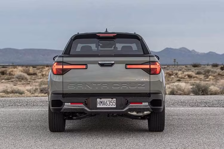 Theo dự báo, phân khúc bán tải cỡ nhỏ có thể sẽ trở nên sôi động hơn trong thời gian tới khi Toyota được cho là đang phát triển một mẫu bán tải mới dựa trên nền tảng Corolla.