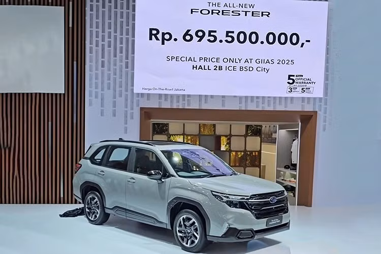 Phiên bản còn lại là Forester S:HEV hybrid, kết hợp động cơ boxer 2.5L với mô-tơ điện công suất 88 mã lực, cho tổng công suất đạt 184 mã lực và khả năng tiết kiệm nhiên liệu ấn tượng – trung bình 18,8 km/l.
