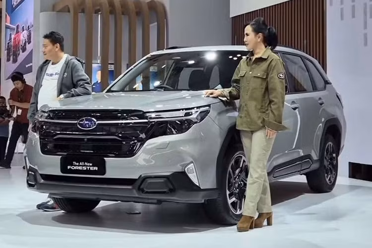 Subaru đã chính thức giới thiệu mẫu xe SUV Forester thế hệ thứ 6 tại triển lãm Indonesia, đánh dấu lần đầu tiên mẫu SUV này xuất hiện tại khu vực Đông Nam Á trước khi cập bến các thị trường lân cận, trong đó có cả Việt Nam vào cuối năm 2025.