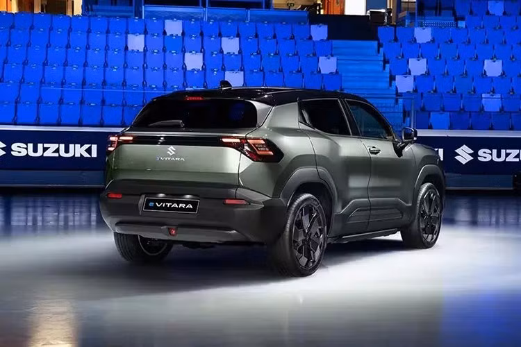 Phiên bản cao cấp nhất trang bị pin lithium-ion LFP dung lượng 61 kWh, sản sinh công suất tổng 184 mã lực, mô-men xoắn 300 Nm, cho phép xe di chuyển khoảng 500 km, theo tiêu chuẩn NEDC. Hệ thống sạc nhanh DC công suất trên 150 kW giúp sạc từ 15–70% chỉ trong khoảng 30 phút.