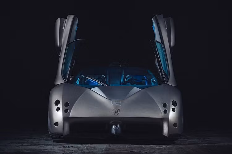 Được thiết kế bởi Marc Deschamps, người đã tạo nên phong cách cho Lamborghini Jalpa, chiếc xe trưng bày này được chế tạo tại Turin thay vì Sant'Agata Bolognese. Một tháng sau khi Audi, công ty con của Volkswagen mua lại Lamborghini, Pregunta chính thức ra mắt tại Triển lãm Ô tô Paris năm 1998.