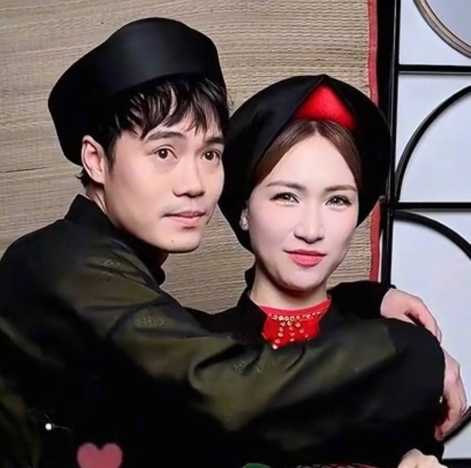 Nam cầu thủ đội tuyển Việt Nam từng lên tiếng giải thích: "Có nhiều thông tin trên mạng xã hội cho rằng tôi đang hẹn hò, thậm chí cưới Hòa. Khi đọc những cái đó, tôi chỉ biết cười thôi. Với những người trẻ, khi thấy những thông tin đó thì có thể phân biệt được là thật hay giả. Tuy nhiên, những cô chú, họ hàng của tôi ở quê khi đọc được thông tin đó thì tưởng là thật nên đã hỏi lại tôi. Tôi cũng thấy rất đau đầu về vấn đề này...