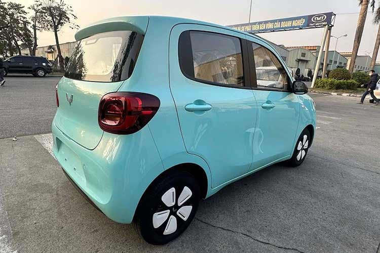 Mặc dù tới tháng 6/2026 mới dự kiến được ra mắt, nhưng hiện tại các tư vấn viên bán hàng của Wuling đã mời chào khách cọc xe với đầy đủ thông tin. Theo đó, số tiền đặt cọc là 20 triệu đồng/xe, với 2 giai đoạn có thể hoàn huỷ (từ 1/4 tới 17/4/2026) và không thể hoàn huỷ (18/4 - 15/5/2026).