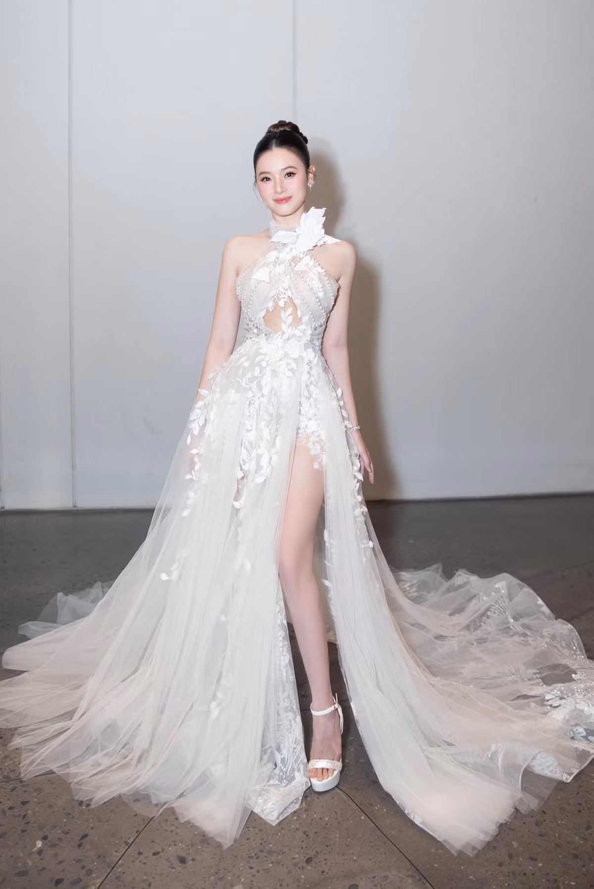 Nếu theo dõi Midu từ lâu, người hâm mộ có thể dễ dàng nhận ra cô nàng thuộc hội chị đẹp mê thể thao.