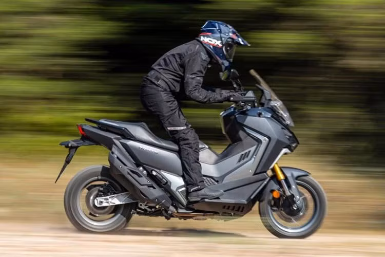 Mức giá xe SYM ADXTG 400 2025 tại thị trường Malaysia với mức bán ra từ RM29.888 (khoảng 180,75 triệu đồng). Mức giá nàychưa bao gồm thuế đường bộ, bảo hiểm và chi phí đăng ký.