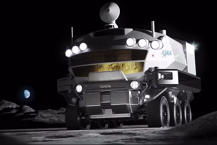 Mặc dù không nhanh, nhưng phương tiện này được thiết kế để hoạt động ổn định trong môi trường trọng lực chỉ bằng 1/6 Trái Đất, nơi khả năng bám đường và độ tin cậy quan trọng hơn tốc độ.