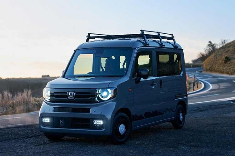Honda vừa giới thiệu phiên bản nâng cấp của mẫu xe kei-car N-Van tại thị trường Nhật Bản. Ở thế hệ mới, mẫu xe cỡ nhỏ này chủ yếu tập trung vào cải tiến trang bị và bổ sung biến thể phục vụ nhu cầu dã ngoại.