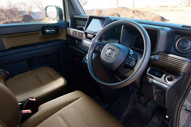 Điểm đáng chú ý trong lần nâng cấp là sự xuất hiện của phiên bản Nature Style, hướng đến nhóm khách hàng sử dụng xe cho mục đích dã ngoại. Phiên bản này được trang bị động cơ 3 xi-lanh dung tích 660 cc có tăng áp, nâng công suất lên 63 mã lực, cao hơn so với mức 52 mã lực của bản hút khí tự nhiên trước đó.