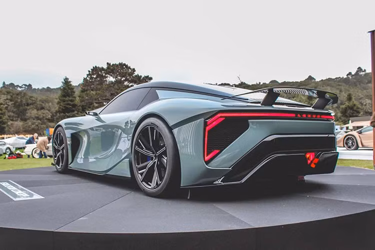 Dù chưa công bố chi tiết kỹ thuật, Lexus xác nhận siêu xe ý tưởng này sẽ được trang bị động cơ V8 tăng áp kép đặt trước, dẫn động cầu sau, nhiều khả năng đi kèm hộp số rear transaxle. Đây là cấu hình được đánh giá cao về khả năng phân bổ trọng lượng.