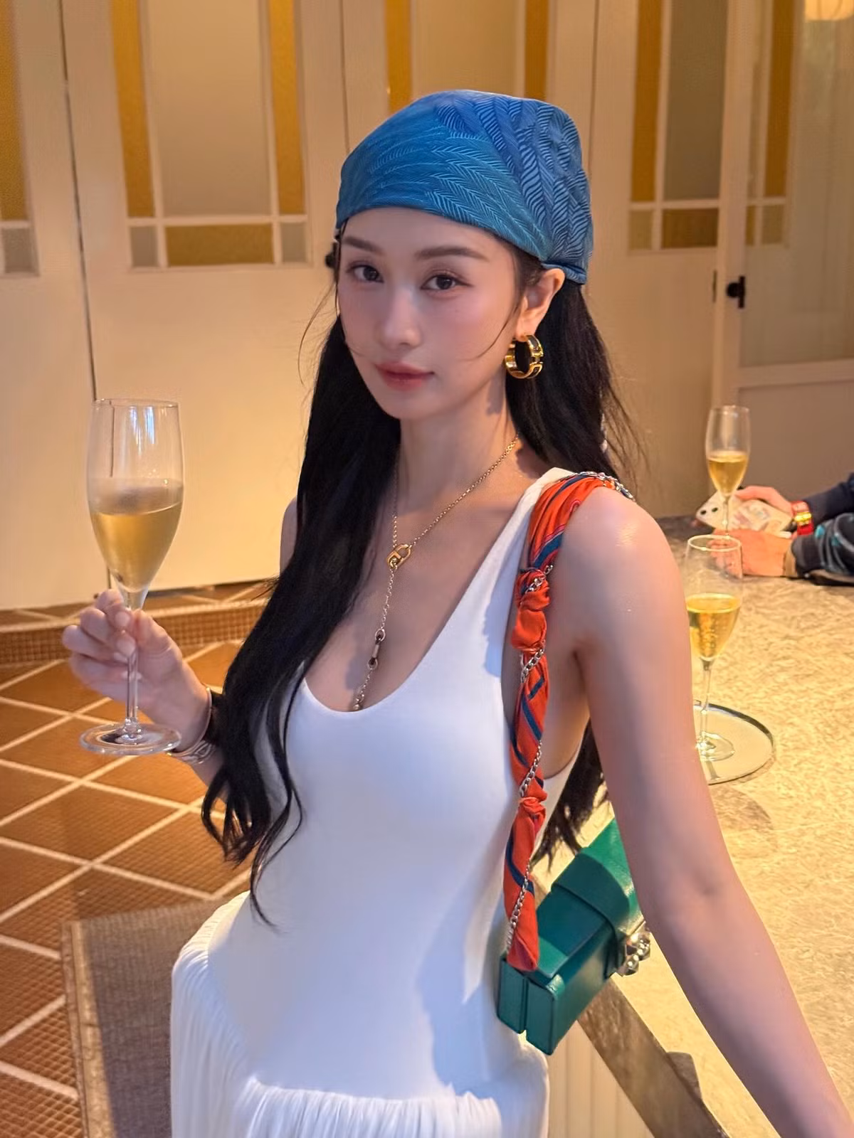 Thời còn là sinh viên, Jun Vũ đã được nhiều nhãn hàng mời hợp tác: quảng cáo, chụp lookbook, tham gia fashion show…