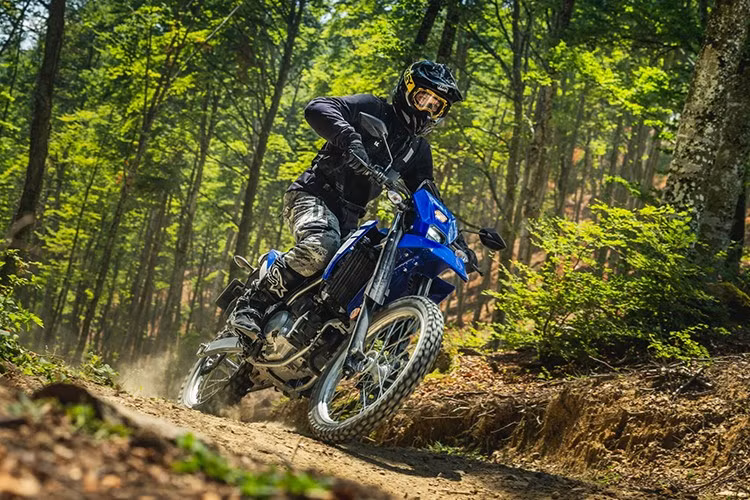 Mức giá bán Yamaha WR155R 2025 sẽ được công bố tại triển lãm EICMA 2025.
