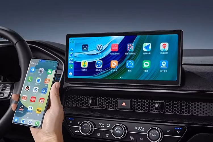 Bản cao cấp nhất được bổ sung cốp điện, sạc không dây 50W, hệ thống âm thanh Bose 12 loa, màn hình HUD và gói an toàn Honda Sensing 360+.